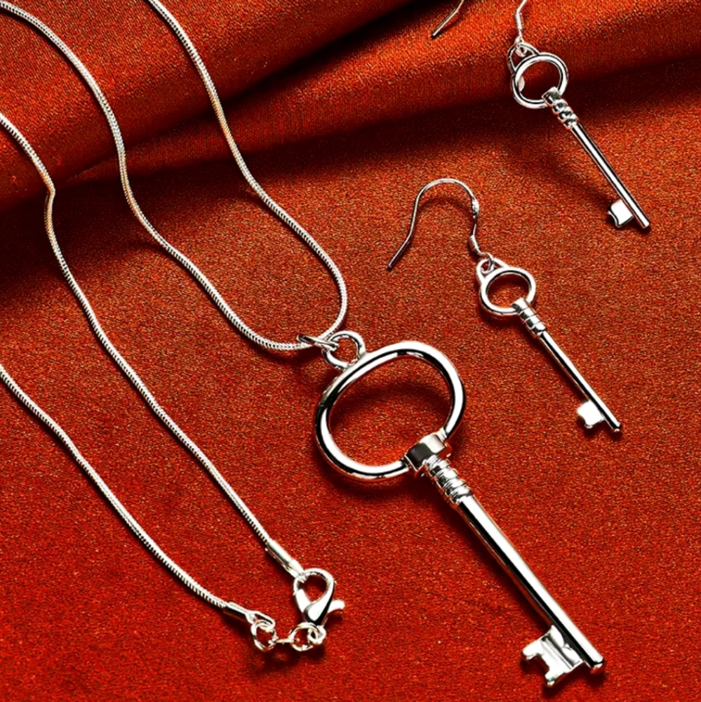 Key Shape Jewelry Set - Sterling Silver